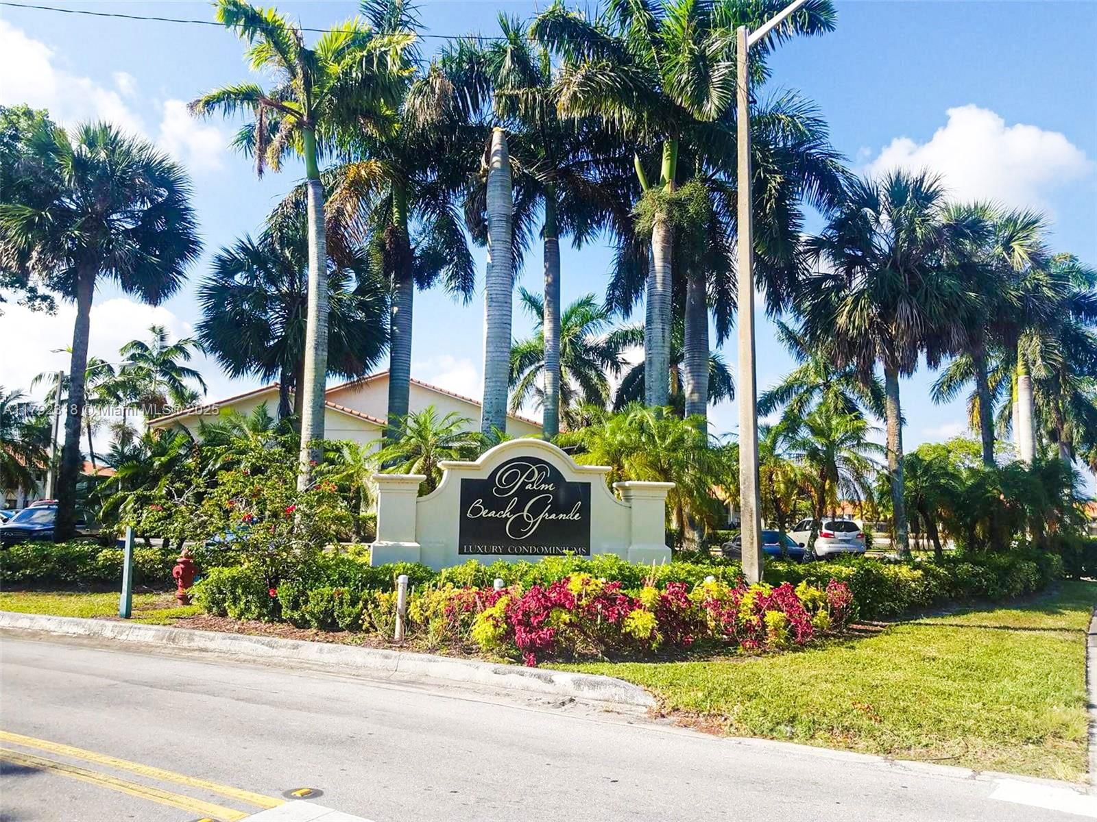 Real estate property located at 1513 Lake Crystal Dr B, Palm Beach, Palm Beach Grande Condo, West Palm Beach, FL