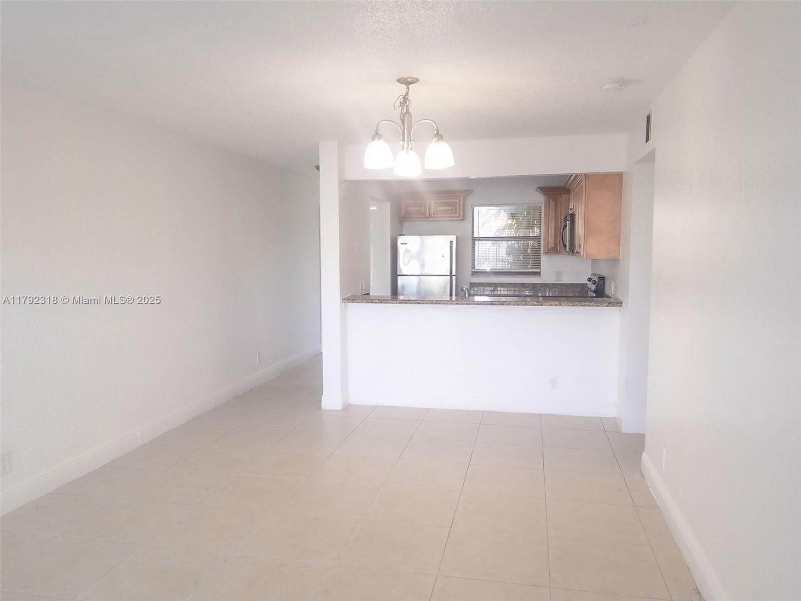 Real estate property located at 1513 Lake Crystal Dr B, Palm Beach, Palm Beach Grande Condo, West Palm Beach, FL