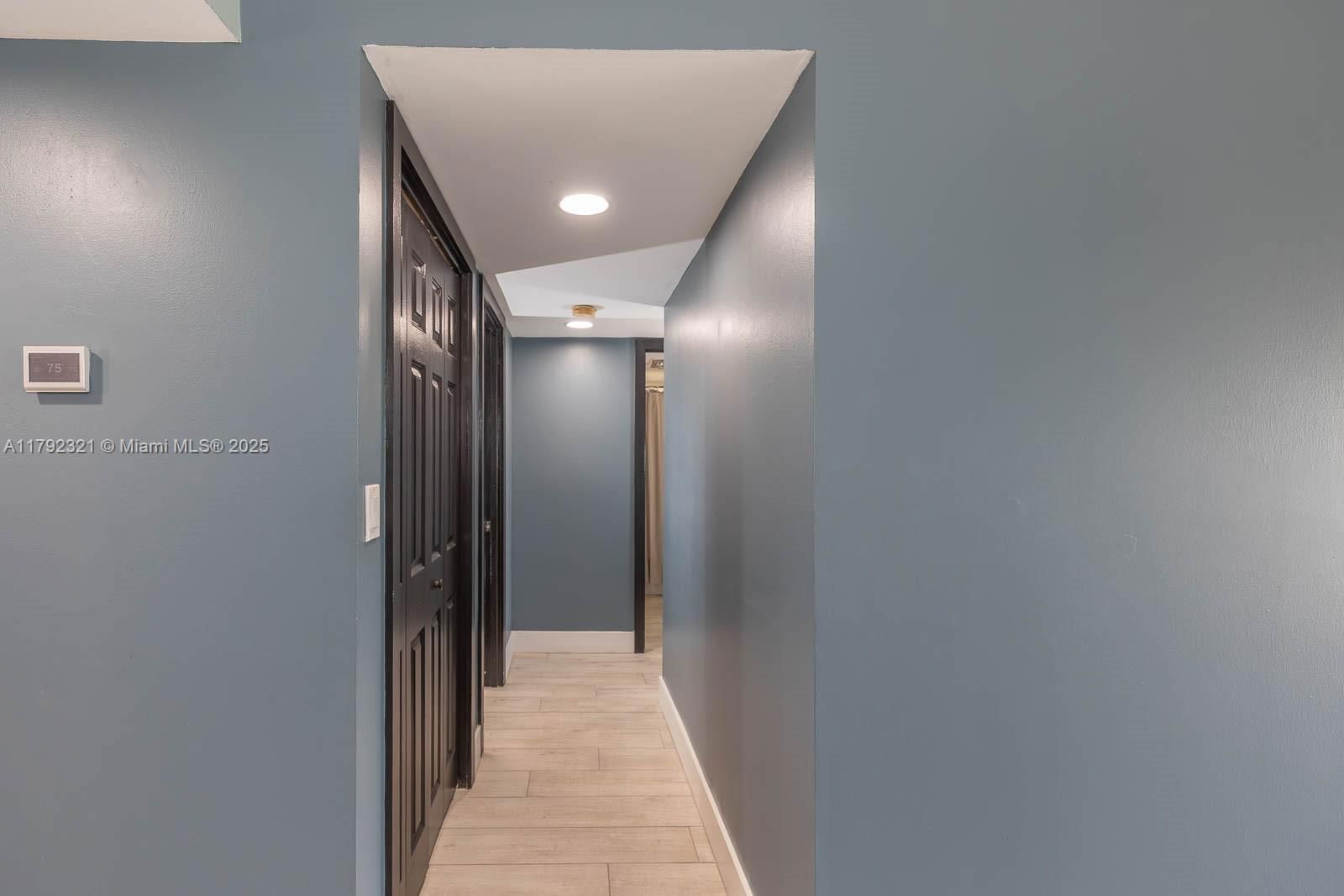 Real estate property located at 950 Hillcrest Dr #414, Broward, Hillcrest Country Club No, Hollywood, FL