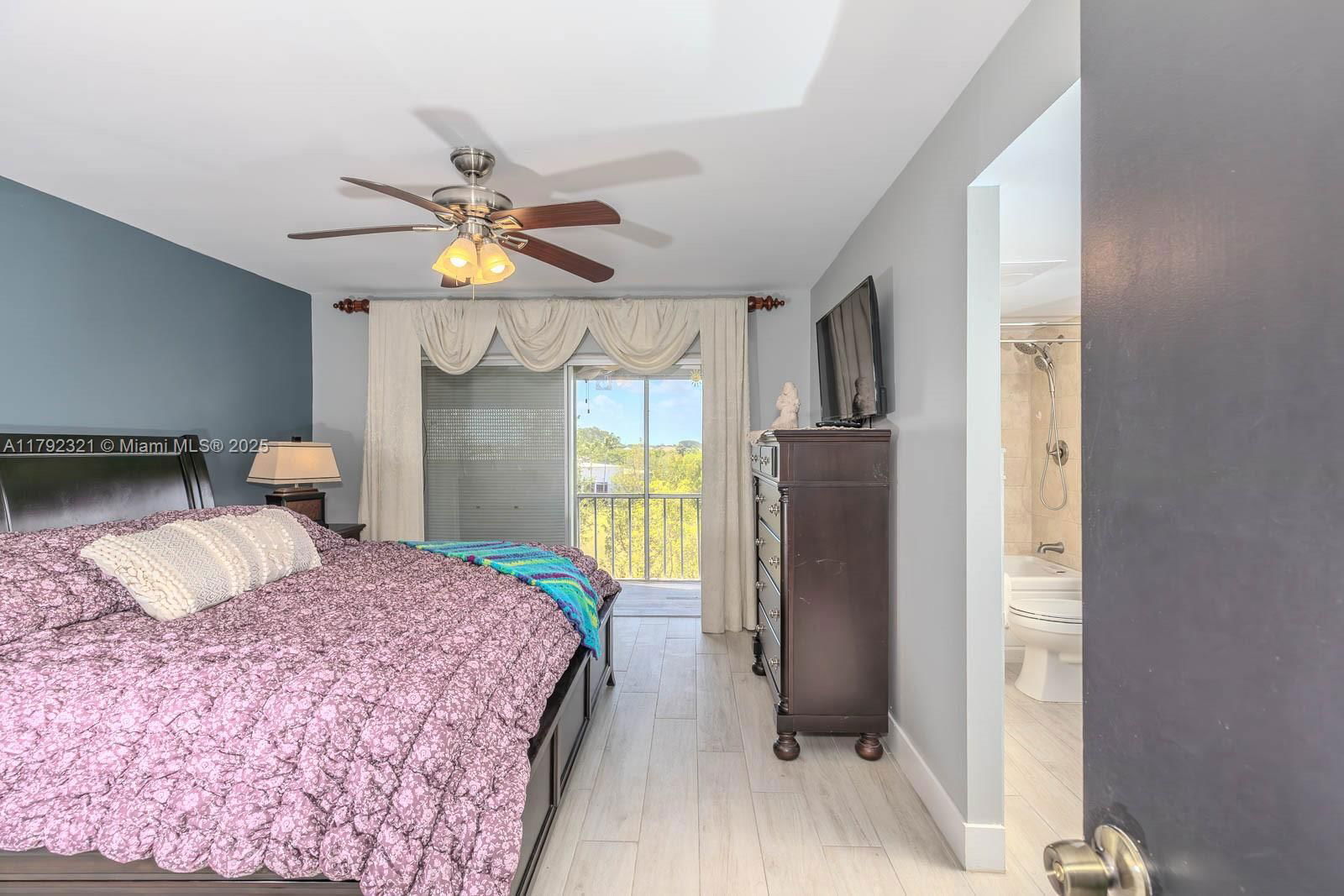 Real estate property located at 950 Hillcrest Dr #414, Broward, Hillcrest Country Club No, Hollywood, FL