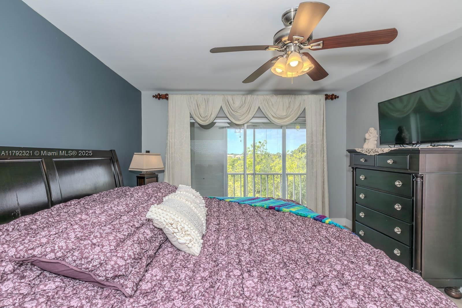 Real estate property located at 950 Hillcrest Dr #414, Broward, Hillcrest Country Club No, Hollywood, FL