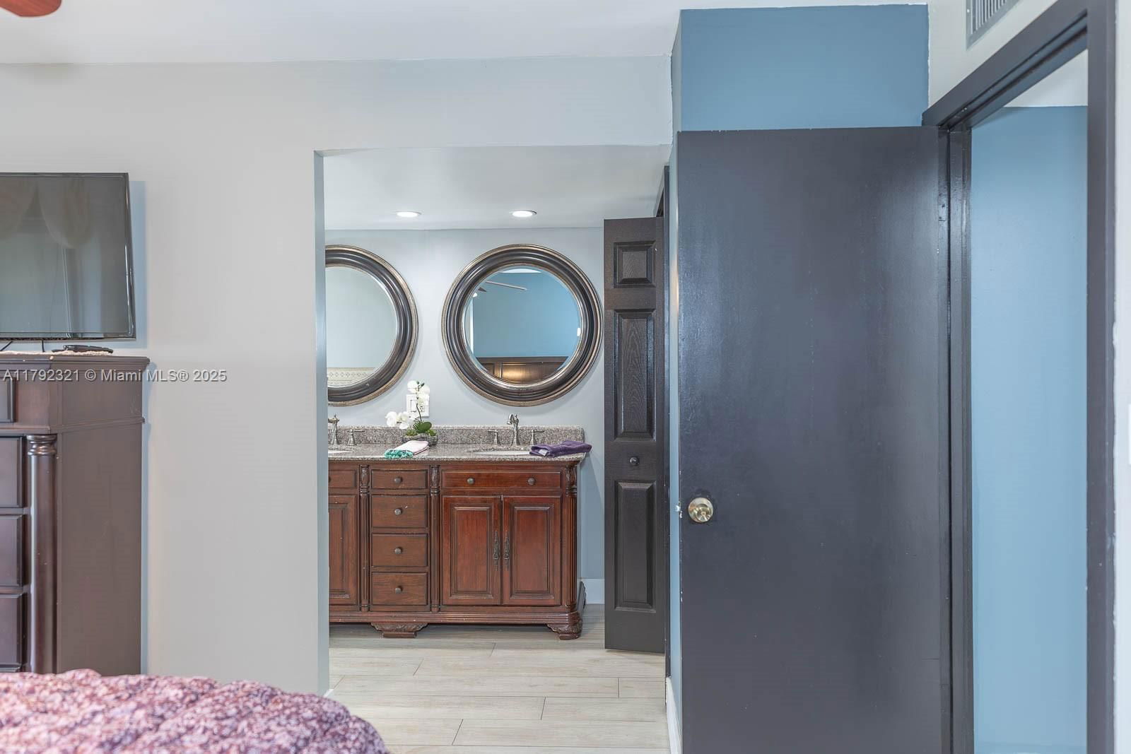 Real estate property located at 950 Hillcrest Dr #414, Broward, Hillcrest Country Club No, Hollywood, FL
