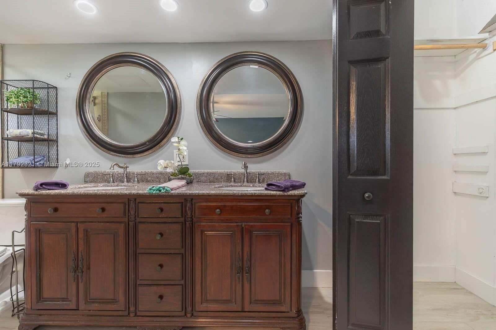 Real estate property located at 950 Hillcrest Dr #414, Broward, Hillcrest Country Club No, Hollywood, FL