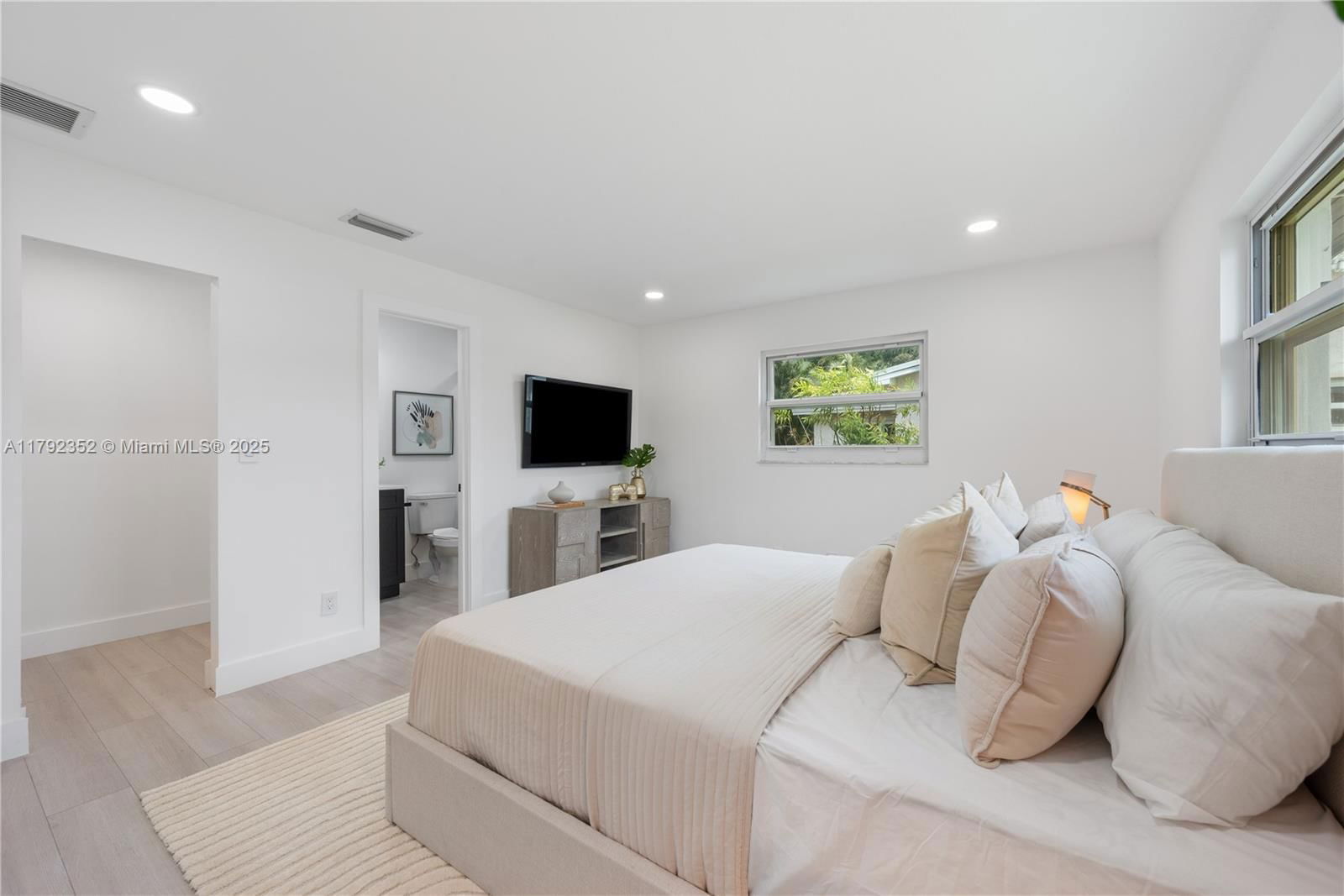 Real estate property located at 4617 28th Way, Broward, R Y K Homesites, Dania Beach, FL
