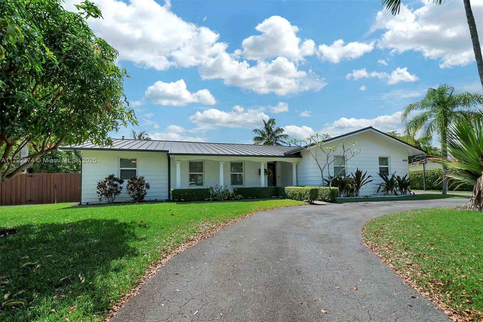 Real estate property located at 16840 87th Ave, Miami-dade, Maral Estates Sec 3, Palmetto Bay, FL
