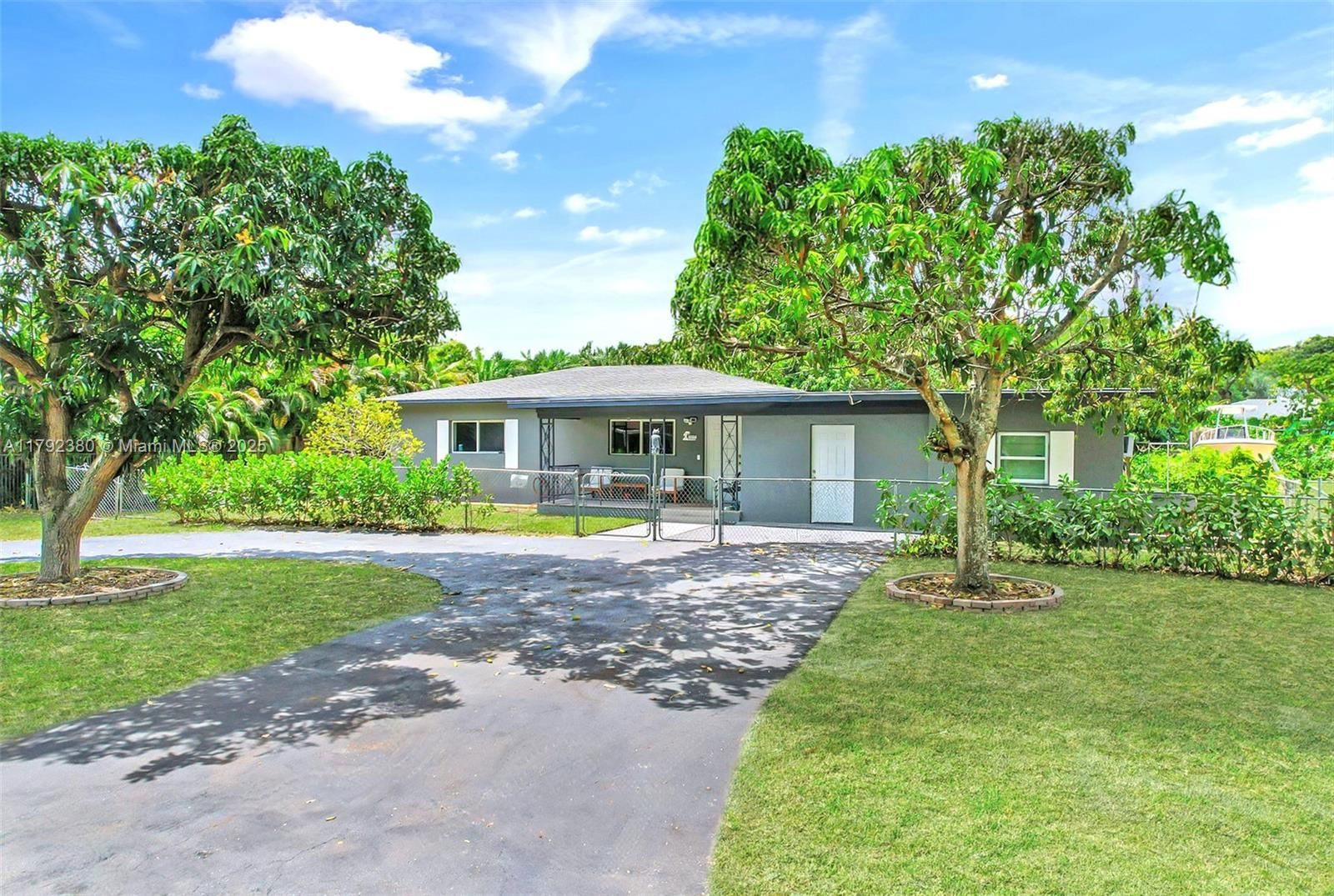 Real estate property located at 13320 Miami Ave, Miami-dade, Biscayne Gardens Sec H Pa, Miami, FL