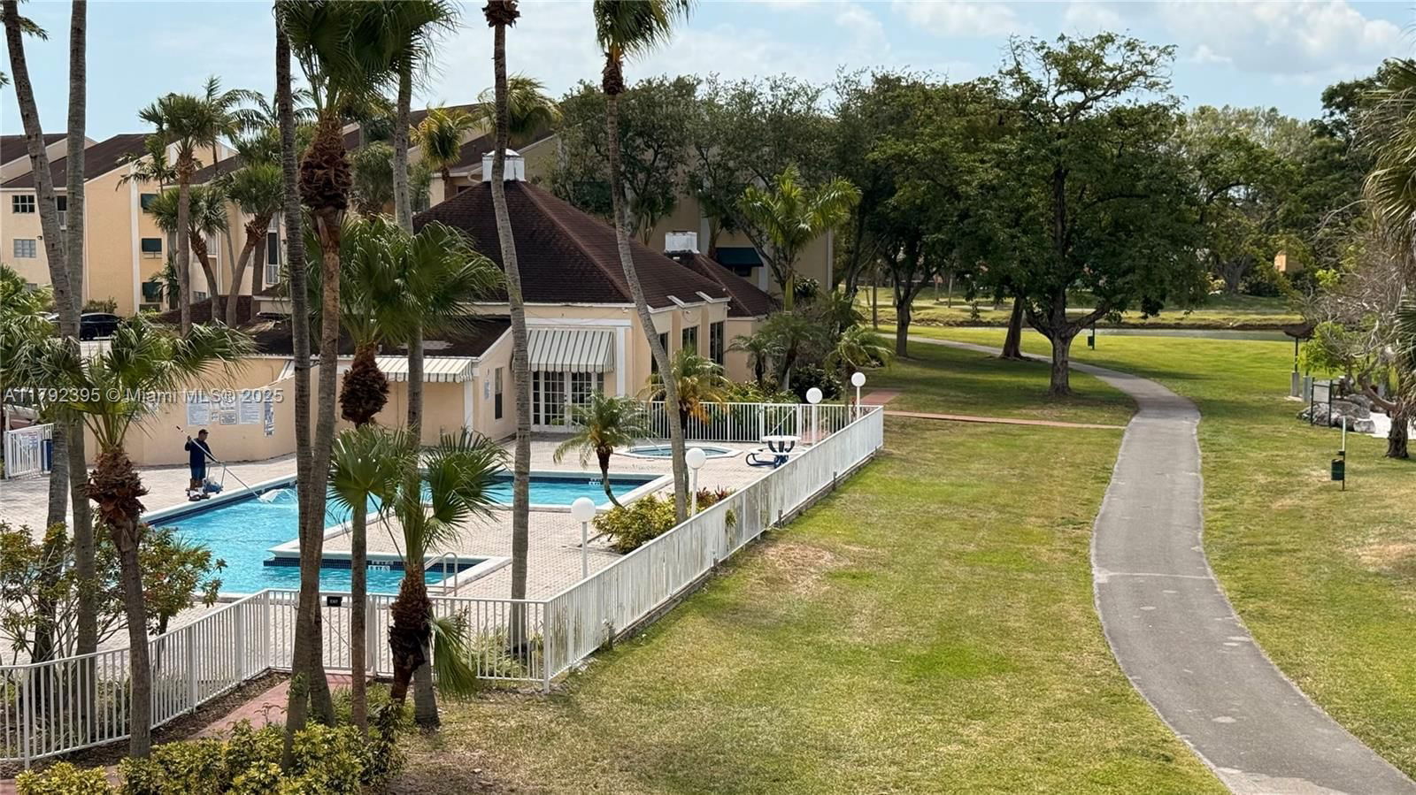 Real estate property located at 15330 106th Ter #921, Miami-dade, Hammocks Trails Condo, Miami, FL