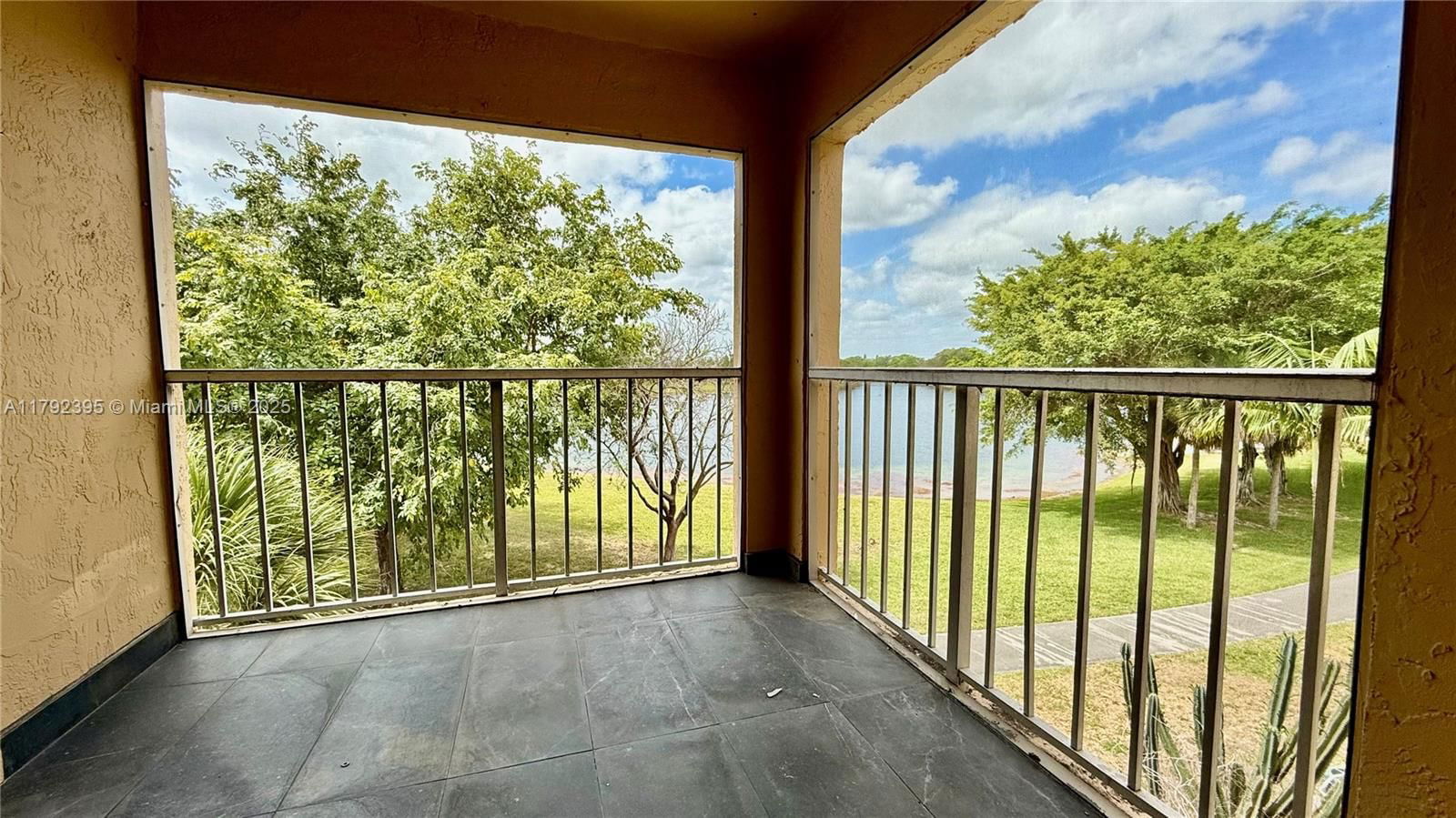 Real estate property located at 15330 106th Ter #921, Miami-dade, Hammocks Trails Condo, Miami, FL