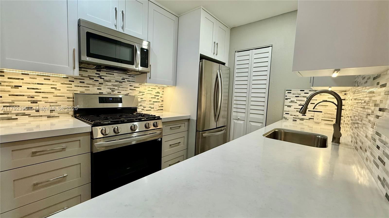 Real estate property located at 15330 106th Ter #921, Miami-dade, Hammocks Trails Condo, Miami, FL