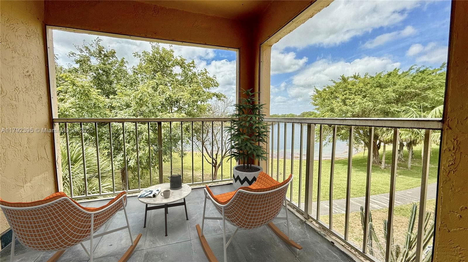 Real estate property located at 15330 106th Ter #921, Miami-dade, Hammocks Trails Condo, Miami, FL