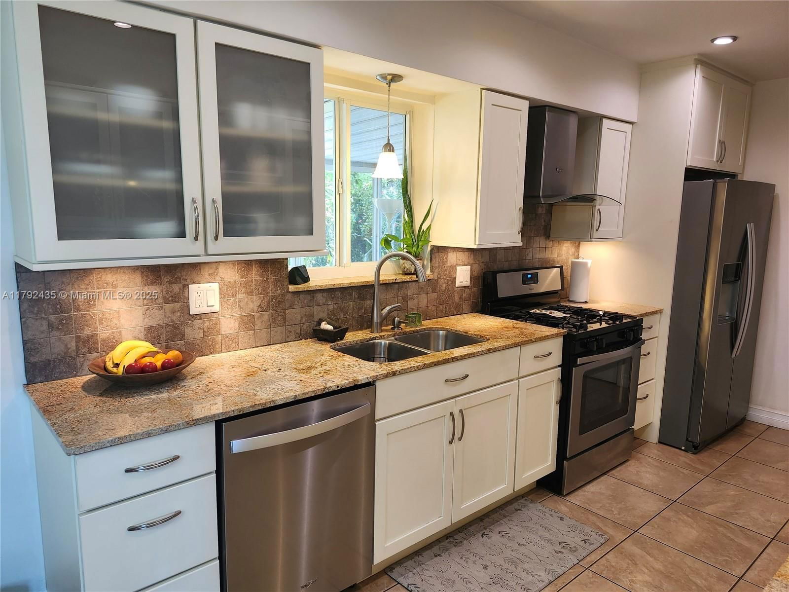 Real estate property located at 8750 42nd St, Miami-dade, Tropical Highlands 2nd Ad, Miami, FL