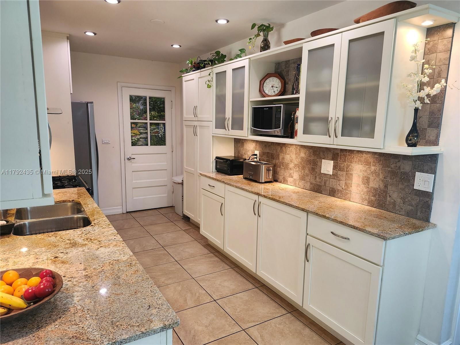 Real estate property located at 8750 42nd St, Miami-dade, Tropical Highlands 2nd Ad, Miami, FL