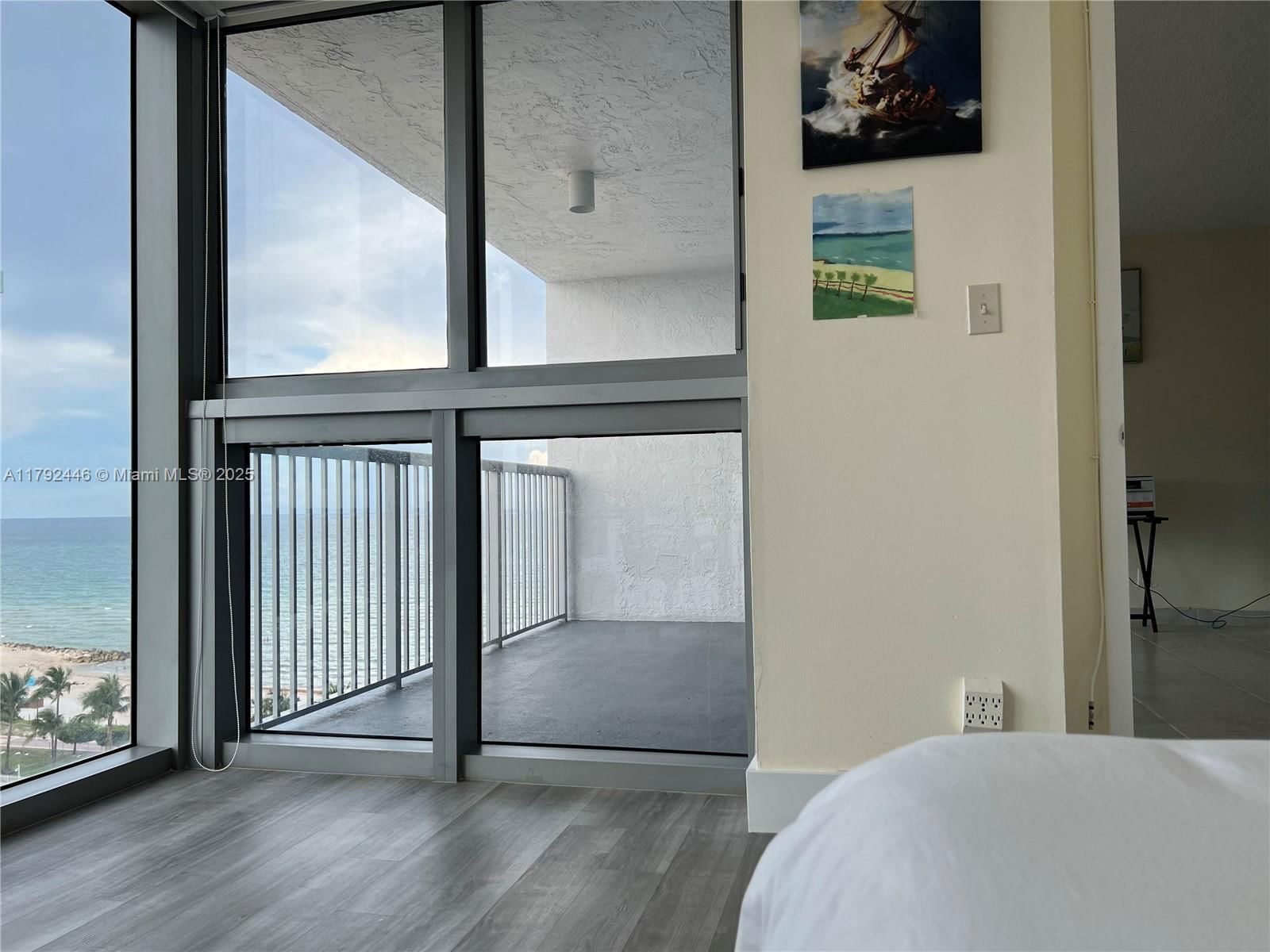 Real estate property located at 2655 Collins Ave #1405, Miami-dade, 4, Miami Beach, FL