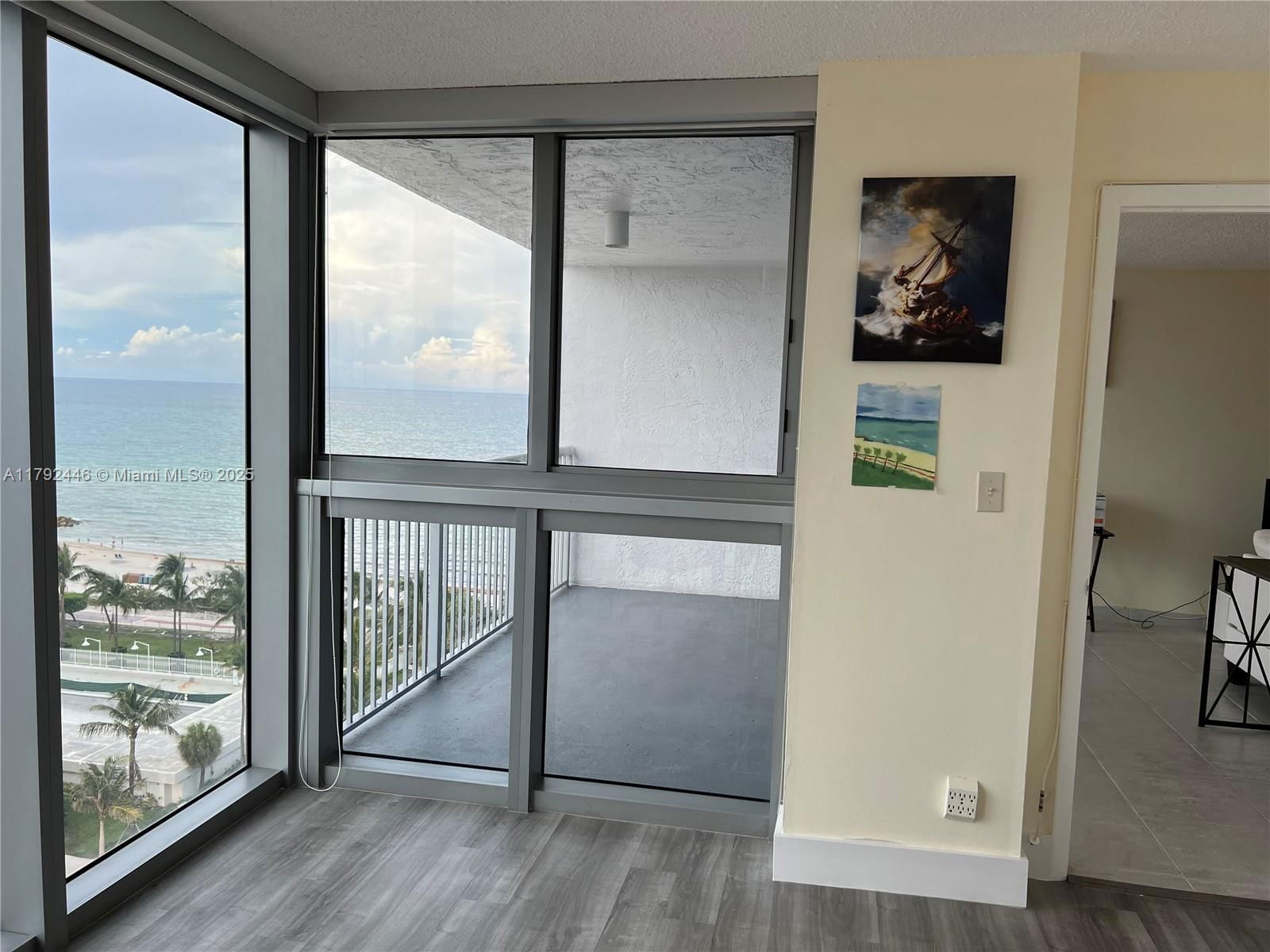 Real estate property located at 2655 Collins Ave #1405, Miami-dade, 4, Miami Beach, FL
