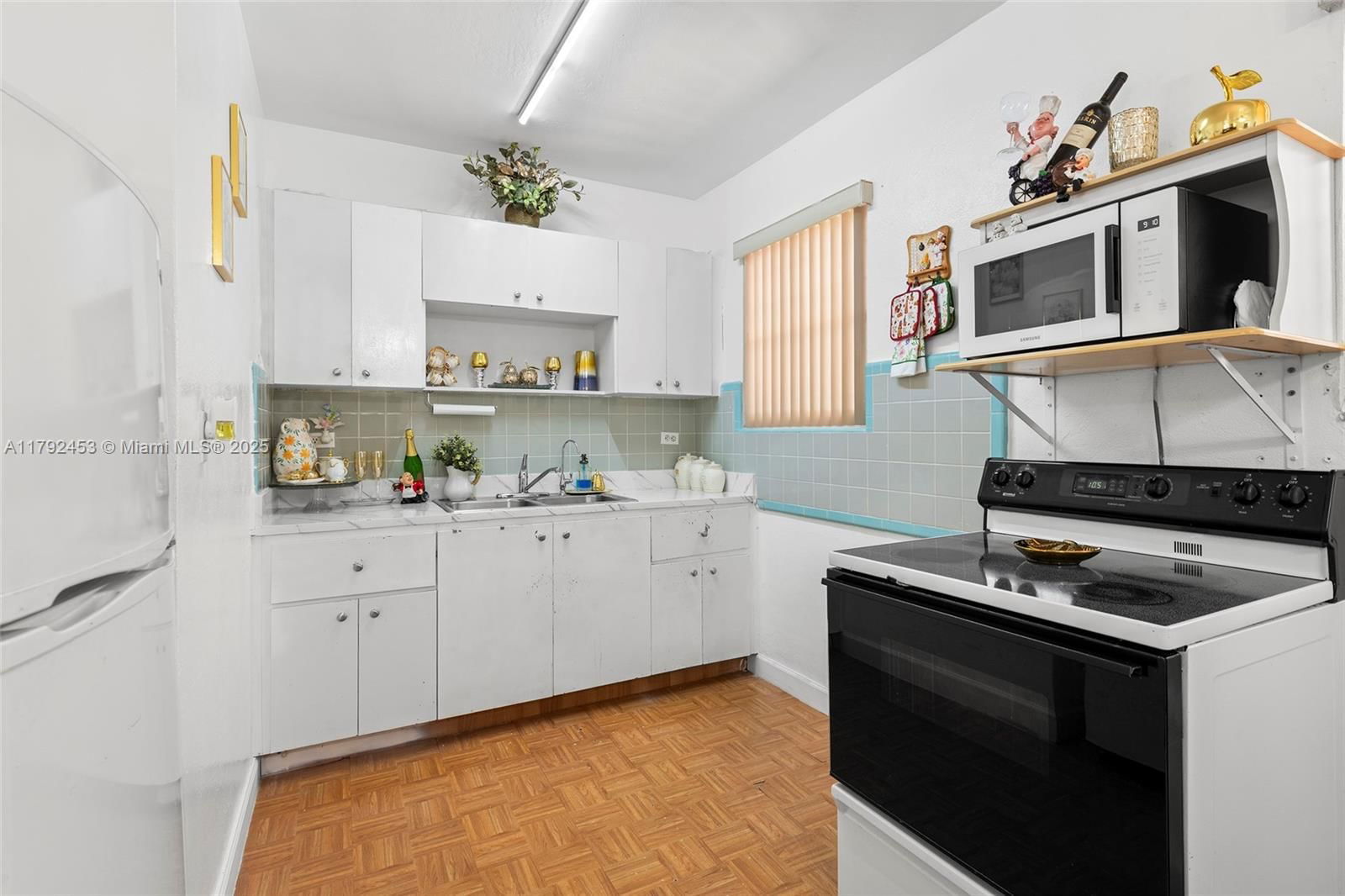 Real estate property located at 171 Curtiss Dr, Miami-dade, Hialeah 3rd Addn, Hialeah, FL