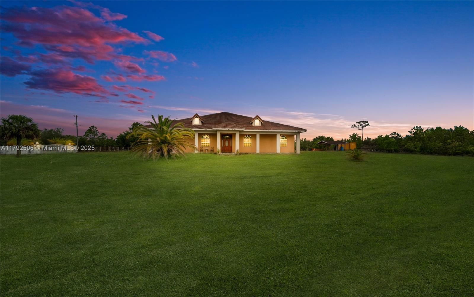 Real estate property located at 687 Montura Ave, Hendry, Montura Ranches, Clewiston, FL