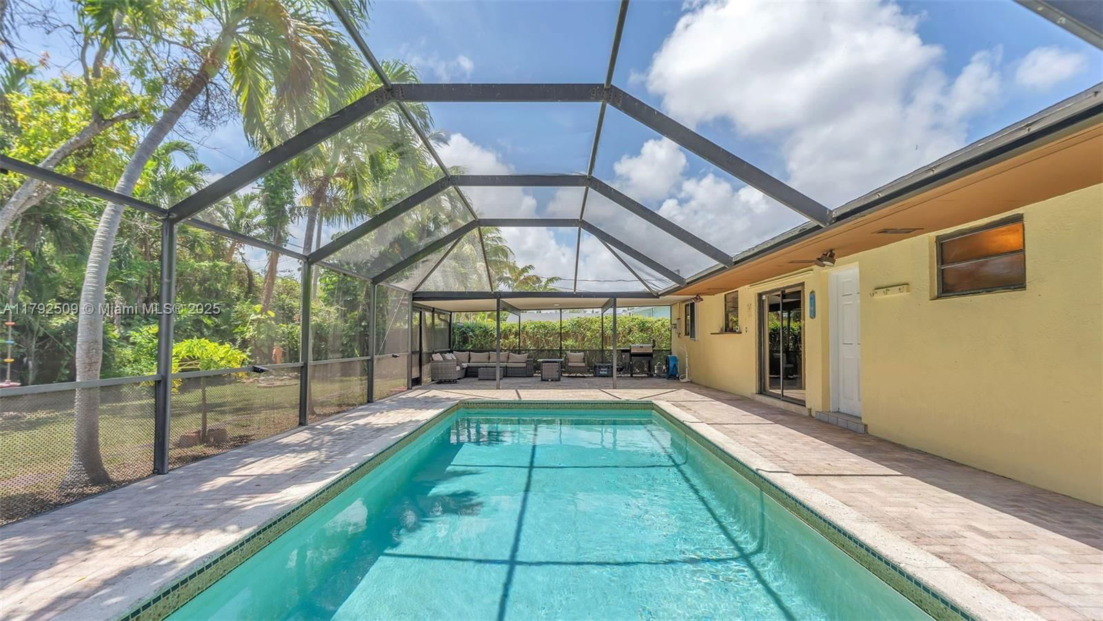 Real estate property located at 19241 93rd Rd, Miami-dade, Whispering Pines Est Sec, Cutler Bay, FL