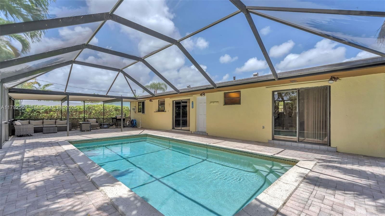 Real estate property located at 19241 93rd Rd, Miami-dade, Whispering Pines Est Sec, Cutler Bay, FL