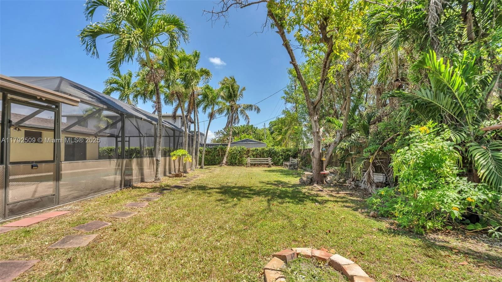 Real estate property located at 19241 93rd Rd, Miami-dade, Whispering Pines Est Sec, Cutler Bay, FL
