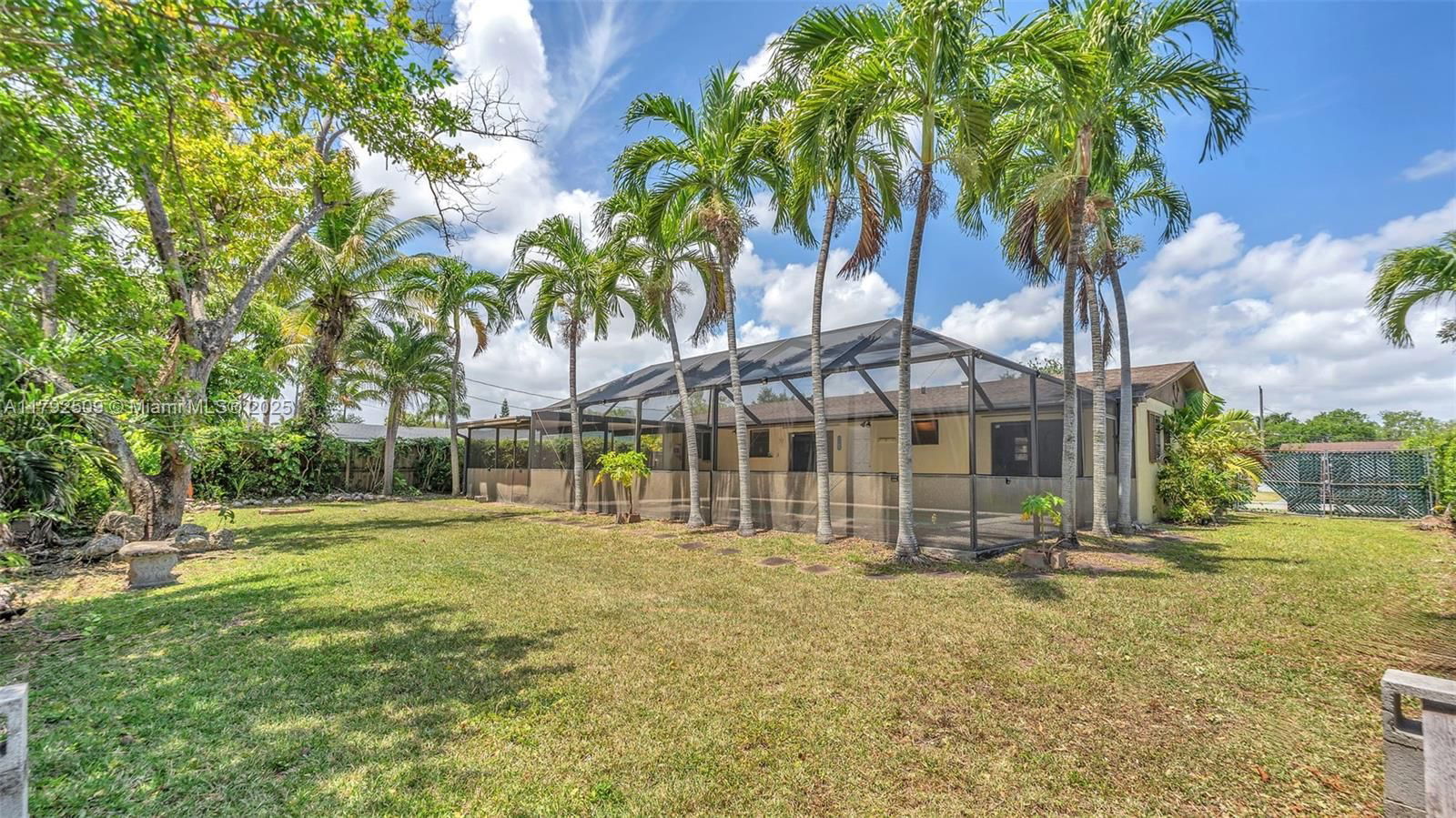 Real estate property located at 19241 93rd Rd, Miami-dade, Whispering Pines Est Sec, Cutler Bay, FL