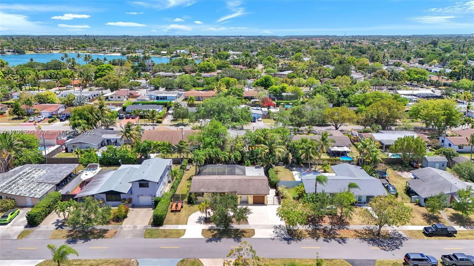 Real estate property located at 19241 93rd Rd, Miami-dade, Whispering Pines Est Sec, Cutler Bay, FL
