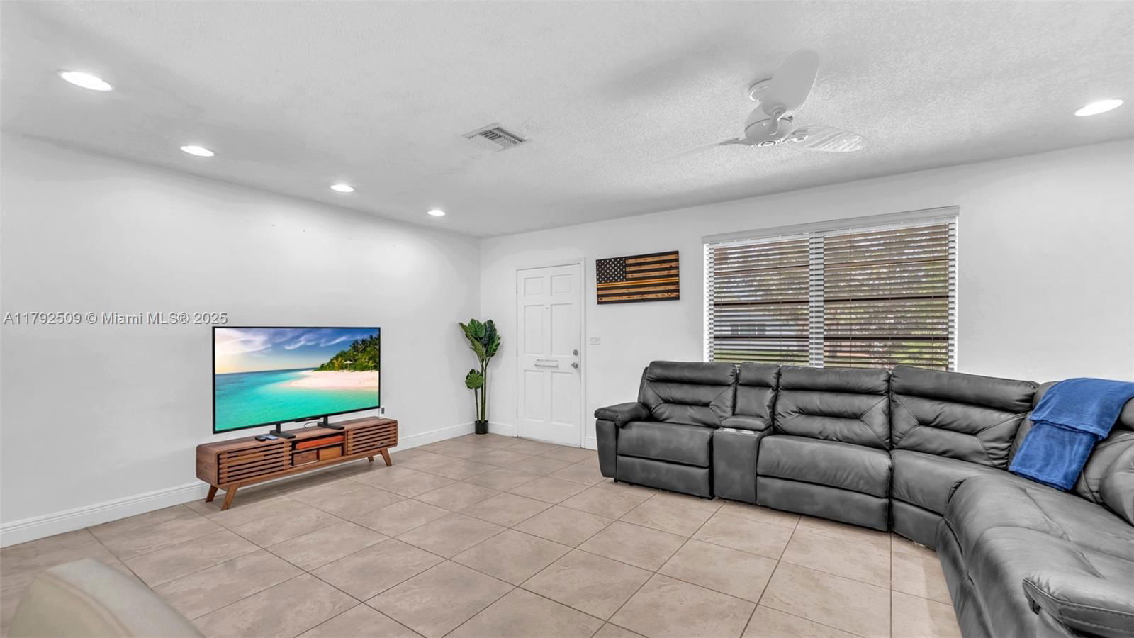 Real estate property located at 19241 93rd Rd, Miami-dade, Whispering Pines Est Sec, Cutler Bay, FL