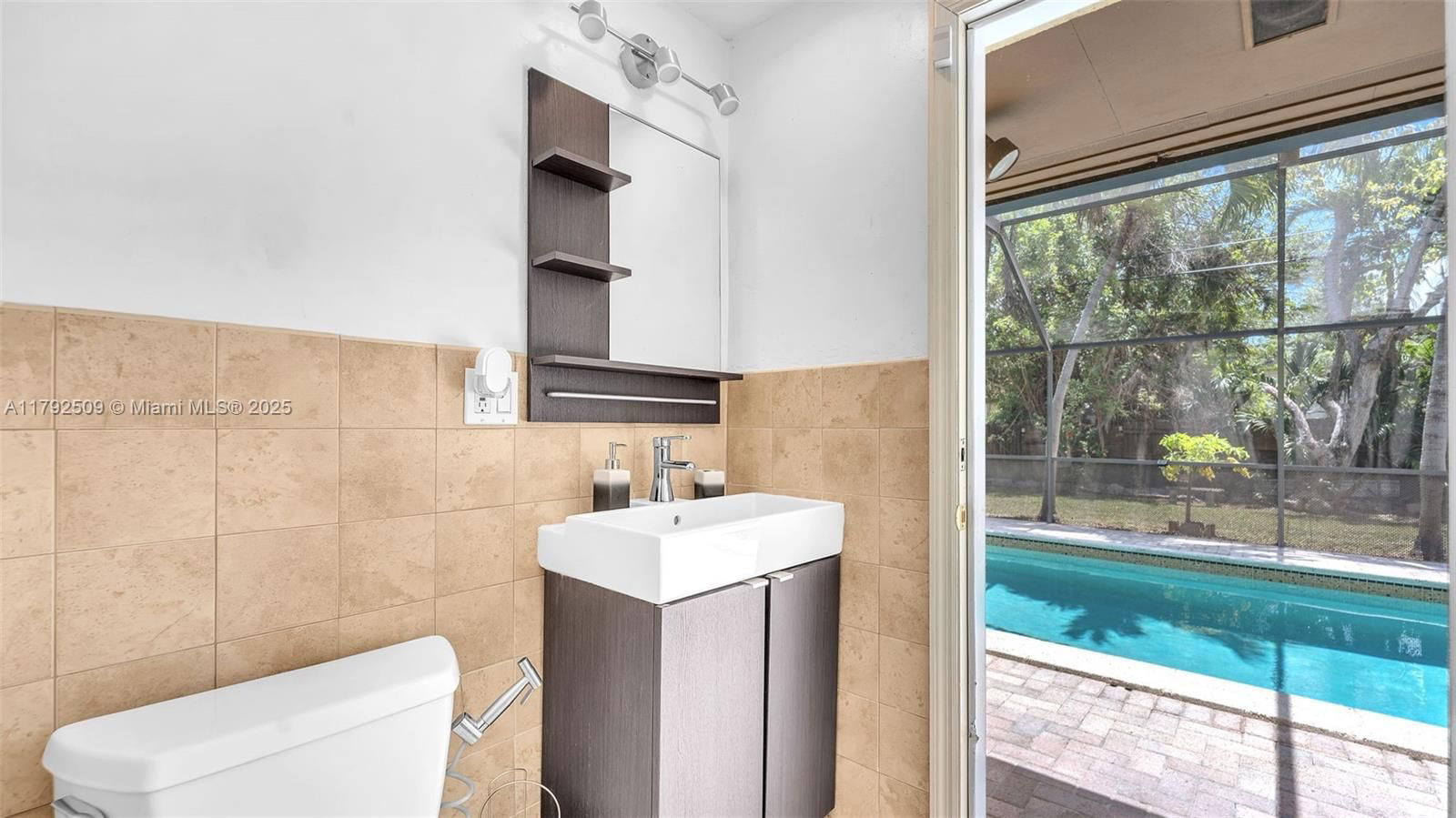Real estate property located at 19241 93rd Rd, Miami-dade, Whispering Pines Est Sec, Cutler Bay, FL
