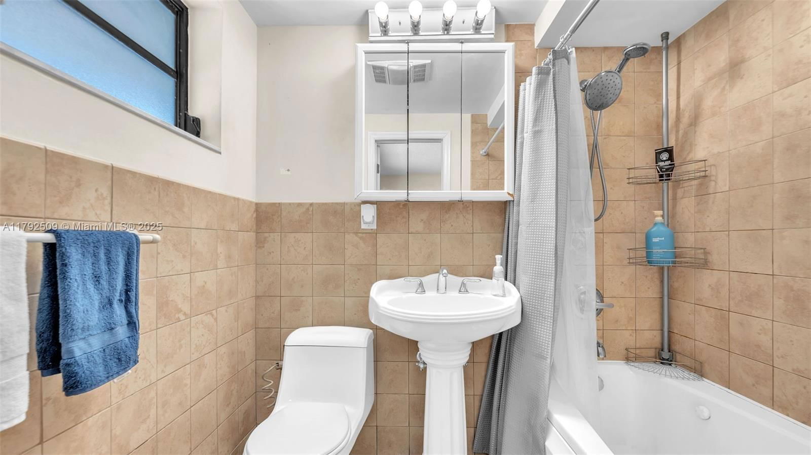 Real estate property located at 19241 93rd Rd, Miami-dade, Whispering Pines Est Sec, Cutler Bay, FL