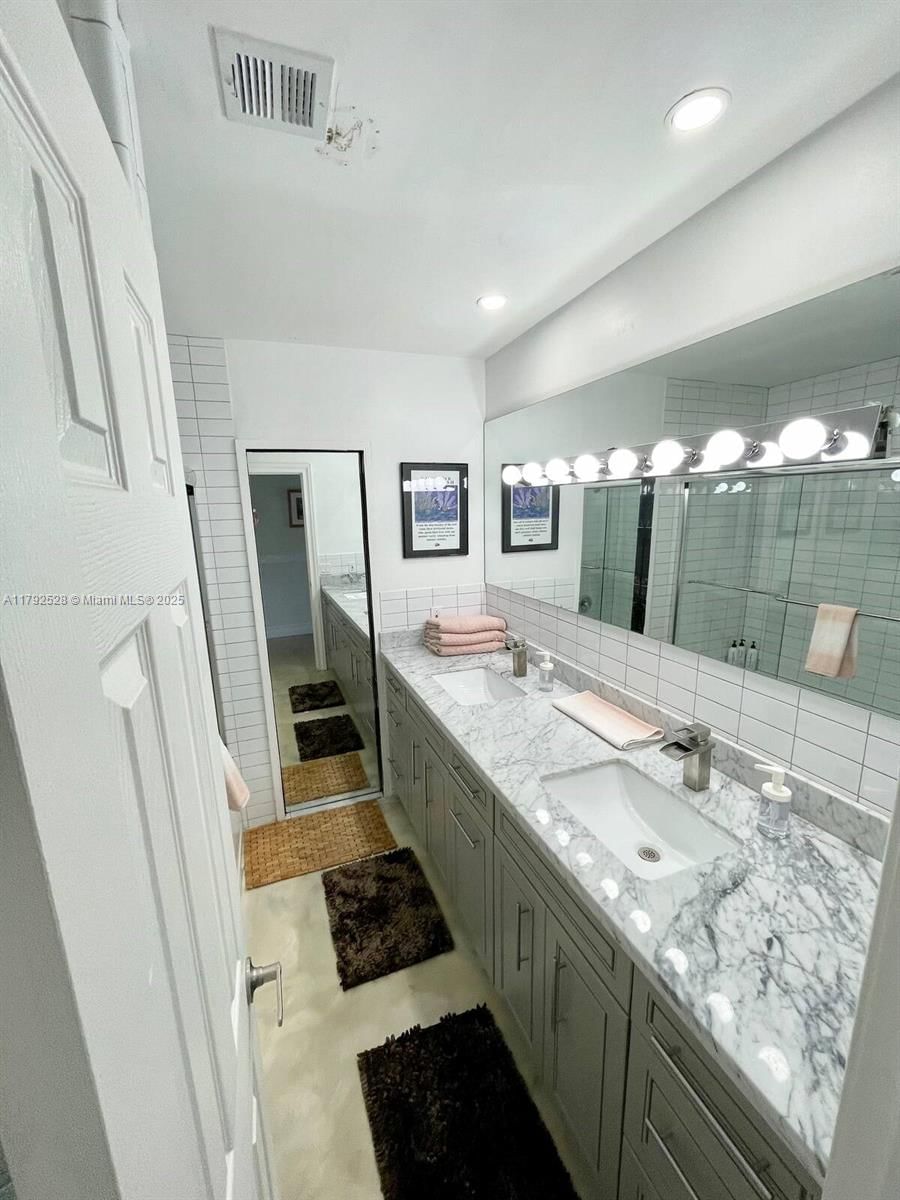 Real estate property located at 416 Rainbow Dr, Broward, Hollywood Hills, Hollywood, FL