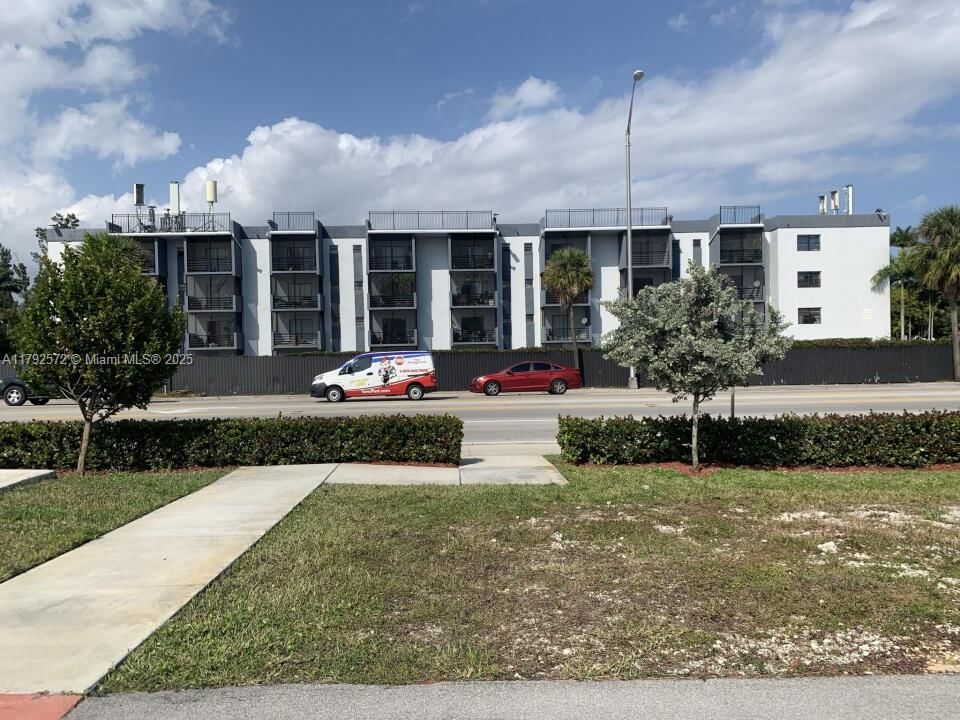 Real estate property located at 13500 3rd Ct #311, Miami-dade, Brookview Condo, North Miami, FL