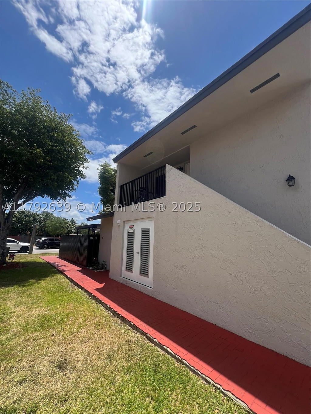 Real estate property located at 6725 137th Ct #14D, Miami-dade, Tangerines Condo Ph I, Miami, FL