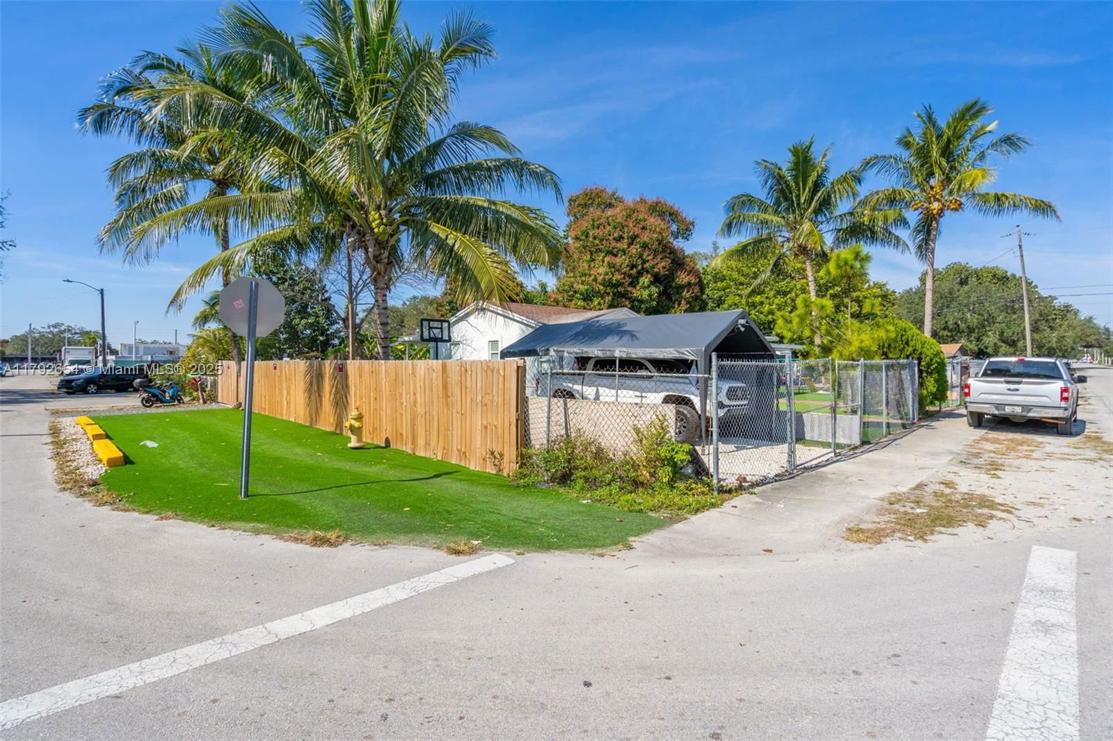 Real estate property located at 9000 25th Ave, Miami-dade, Oxford Park, Miami, FL