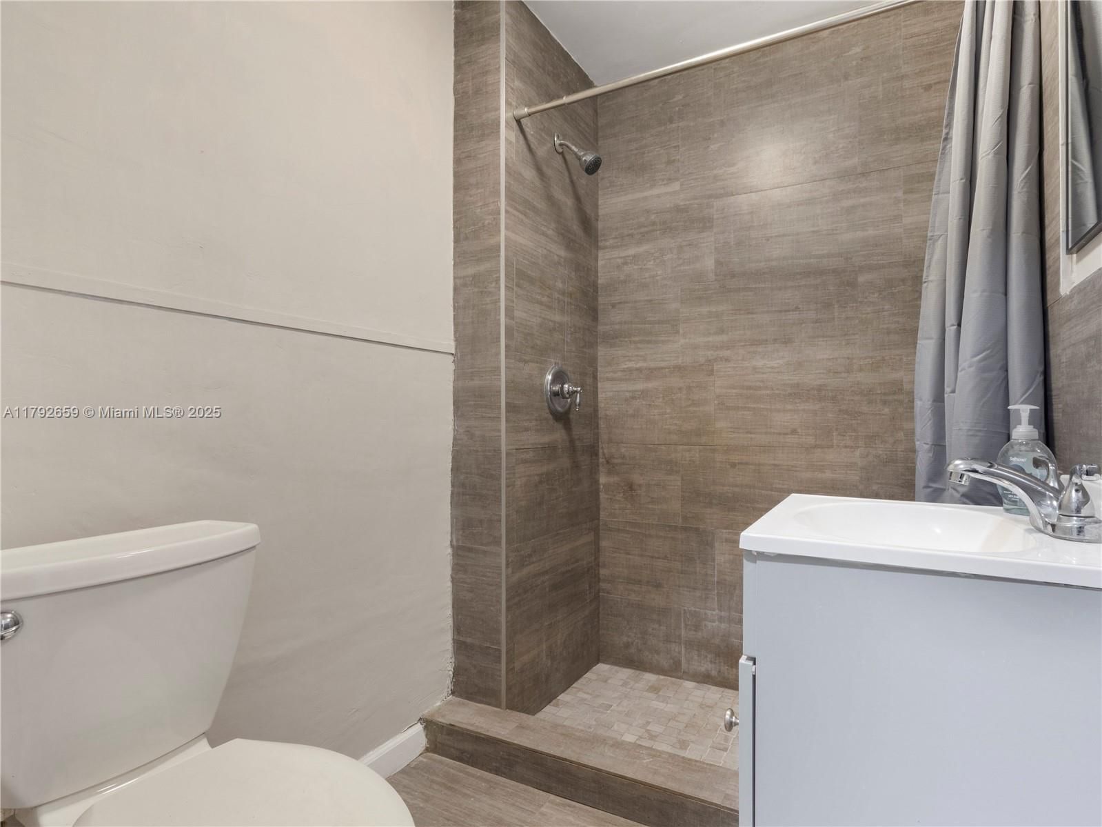 Real estate property located at 215 11th Ave, Palm Beach, Poinciana Heights, Boynton Beach, FL