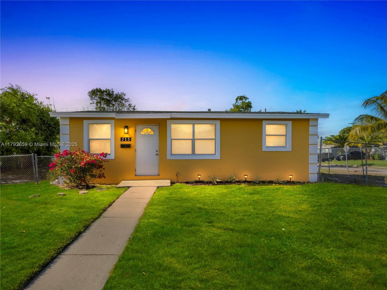 Real estate property located at 215 11th Ave, Palm Beach, Poinciana Heights, Boynton Beach, FL