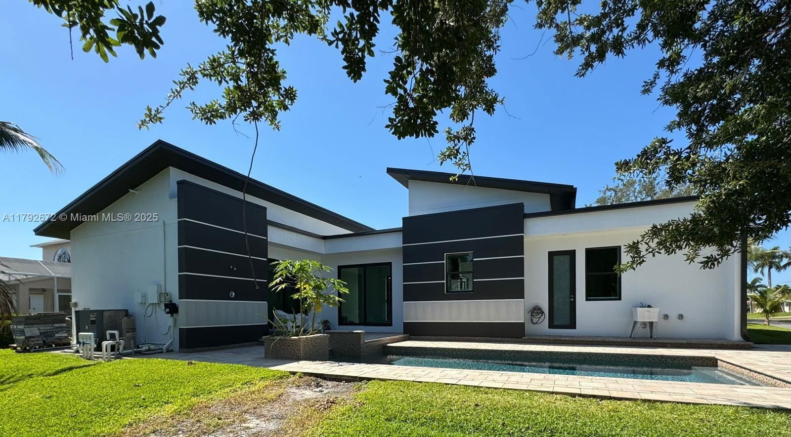 Real estate property located at 3823 3rd ST, Lee, Cape Coral, Cape Coral, FL