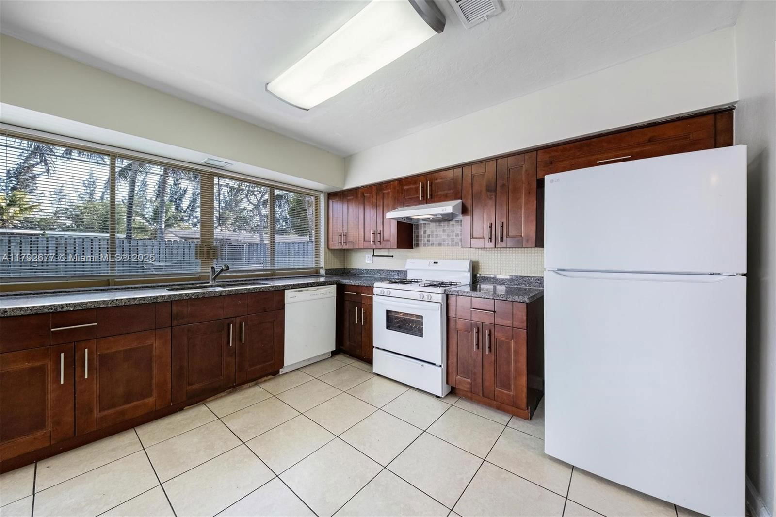 Real estate property located at 6620 21st Ct, Broward, Sunrise Golf Village Sec, Sunrise, FL