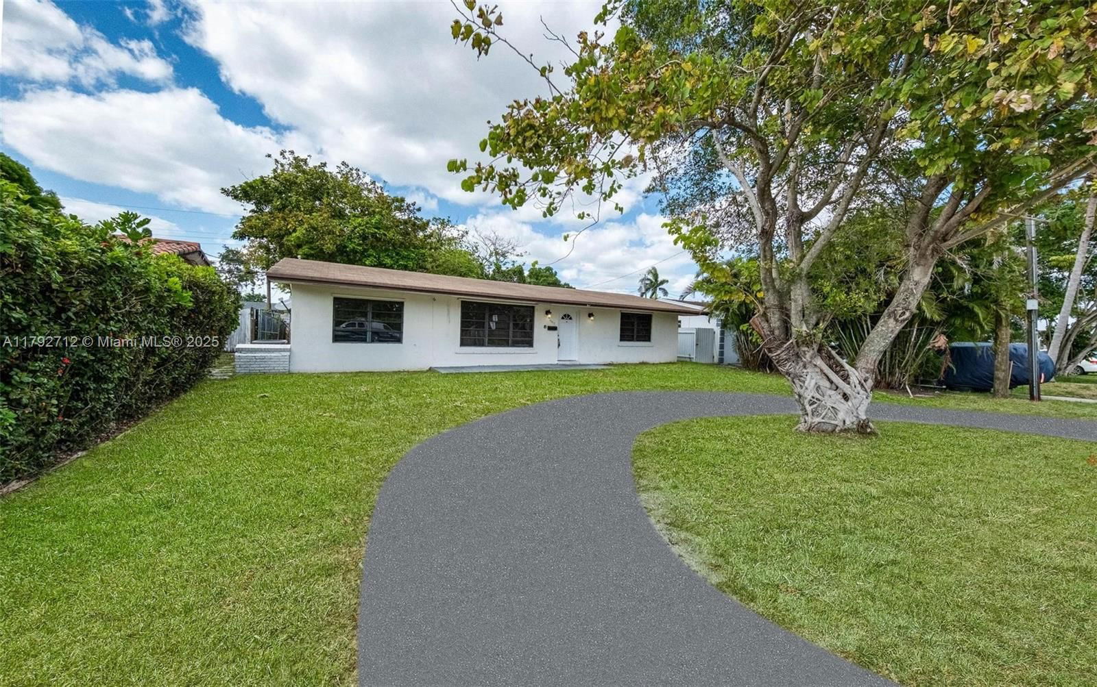 Real estate property located at 7817 Madeira St, Broward, Miramar Sec 12, Miramar, FL