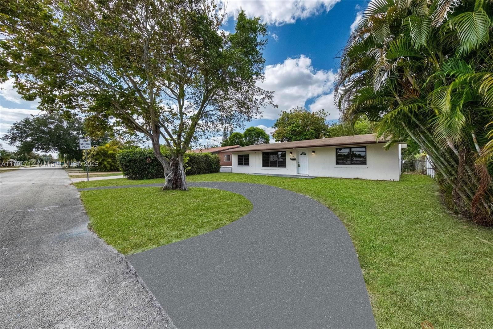 Real estate property located at 7817 Madeira St, Broward, Miramar Sec 12, Miramar, FL