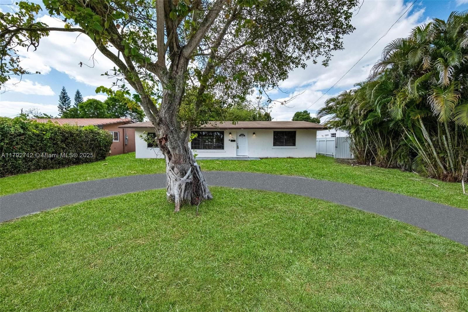 Real estate property located at 7817 Madeira St, Broward, Miramar Sec 12, Miramar, FL