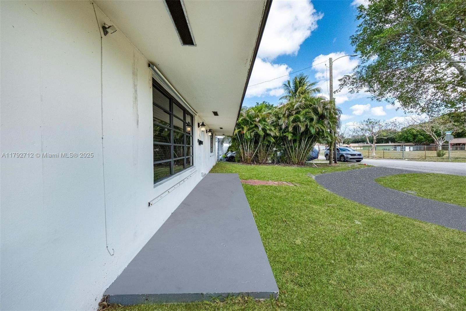 Real estate property located at 7817 Madeira St, Broward, Miramar Sec 12, Miramar, FL