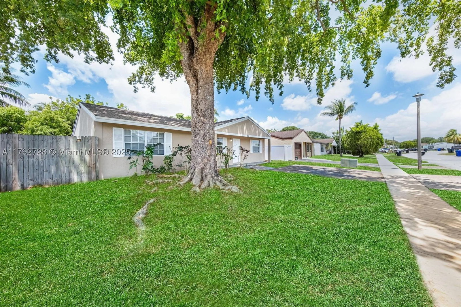 Real estate property located at 1251 73rd Ave, Broward, North Lauderdale Estates, North Lauderdale, FL