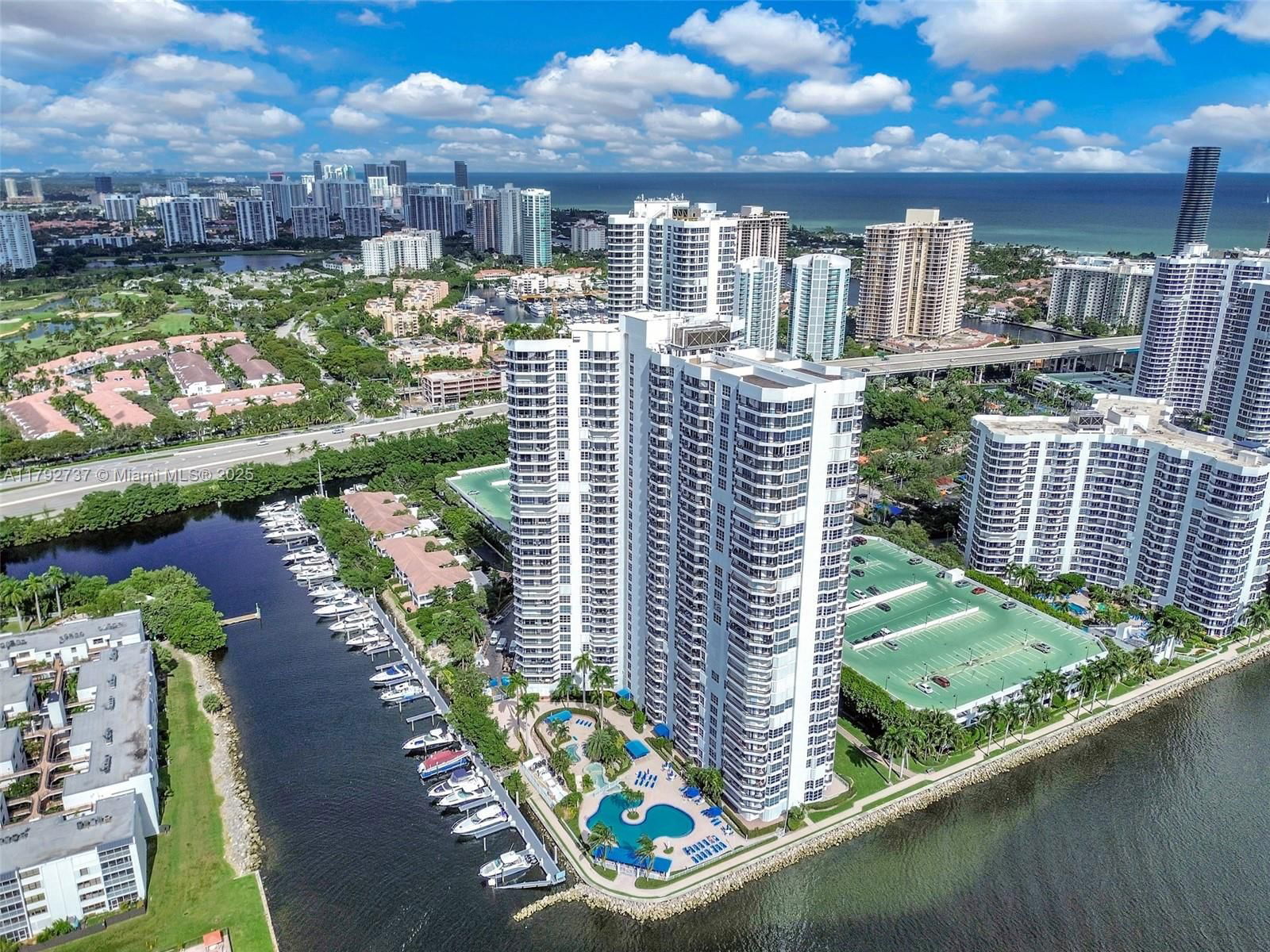 Real estate property located at 3530 MYSTIC POINTE DR #2106, Miami-dade, Mystic Pointe Tower 500 C, Aventura, FL