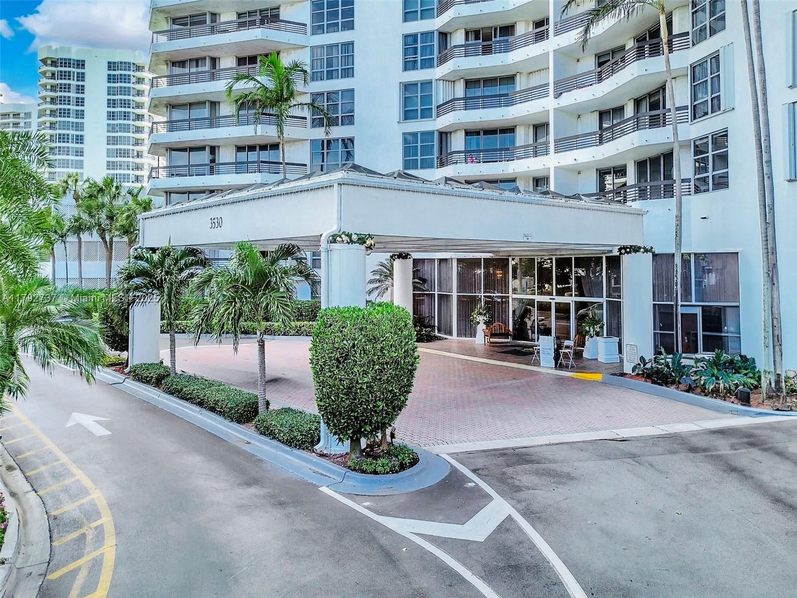 Real estate property located at 3530 MYSTIC POINTE DR #2106, Miami-dade, Mystic Pointe Tower 500 C, Aventura, FL