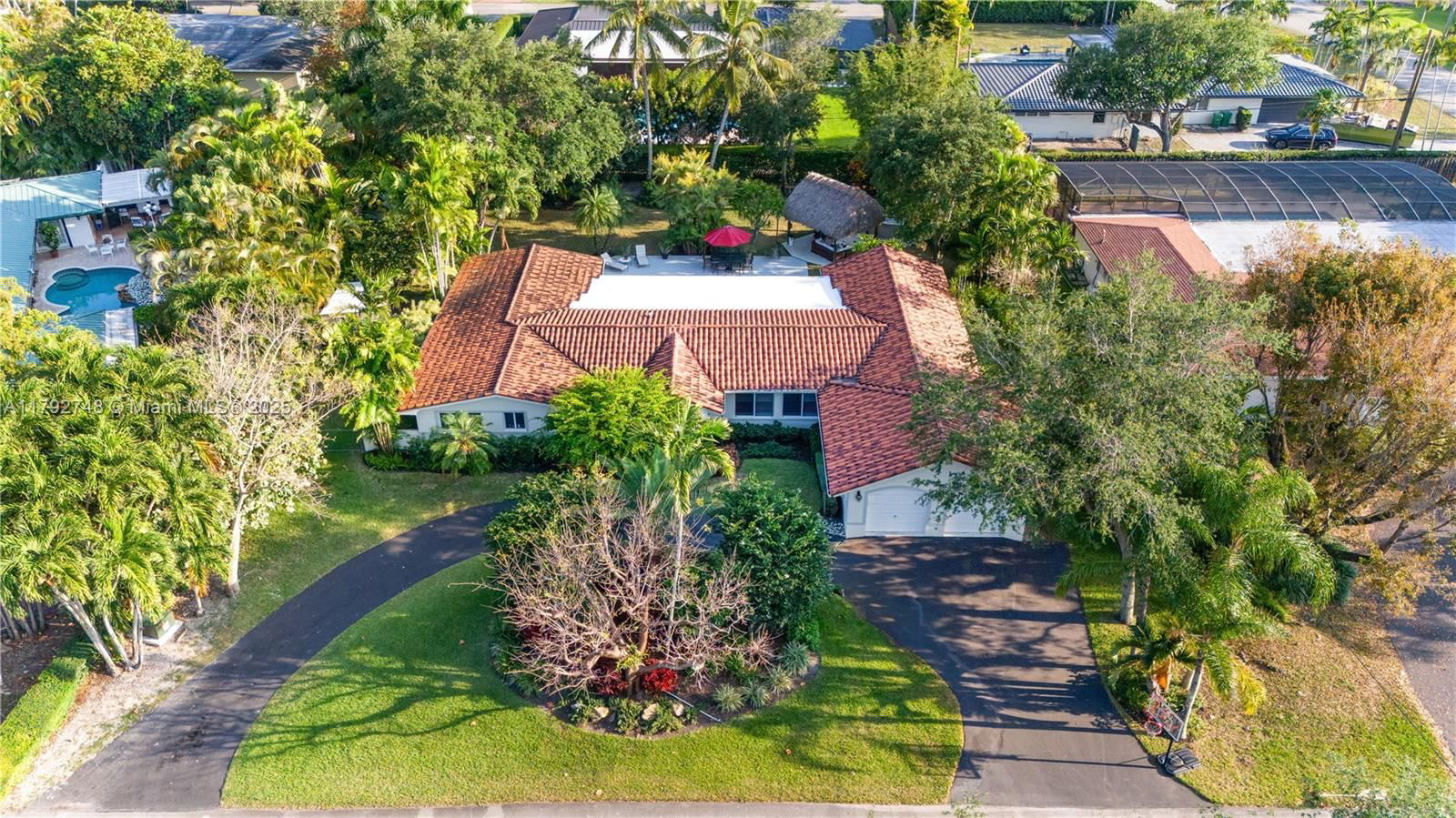 Real estate property located at 6860 128th St, Miami-dade, Rock Lake, Pinecrest, FL