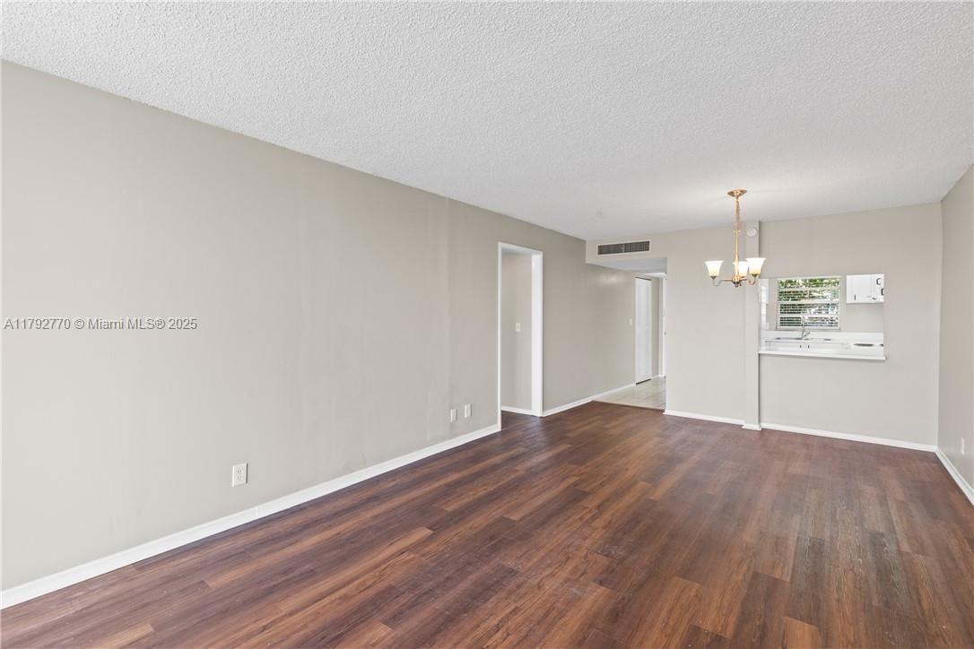 Real estate property located at 9470 Live Oak Pl #304, Broward, Live Oak Condo Nine, Davie, FL
