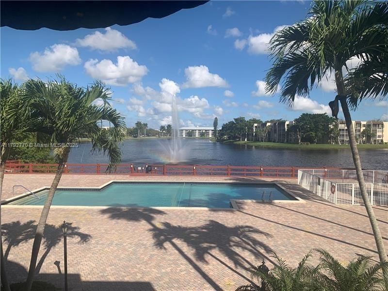 Real estate property located at 9470 Live Oak Pl #304, Broward, Live Oak Condo Nine, Davie, FL