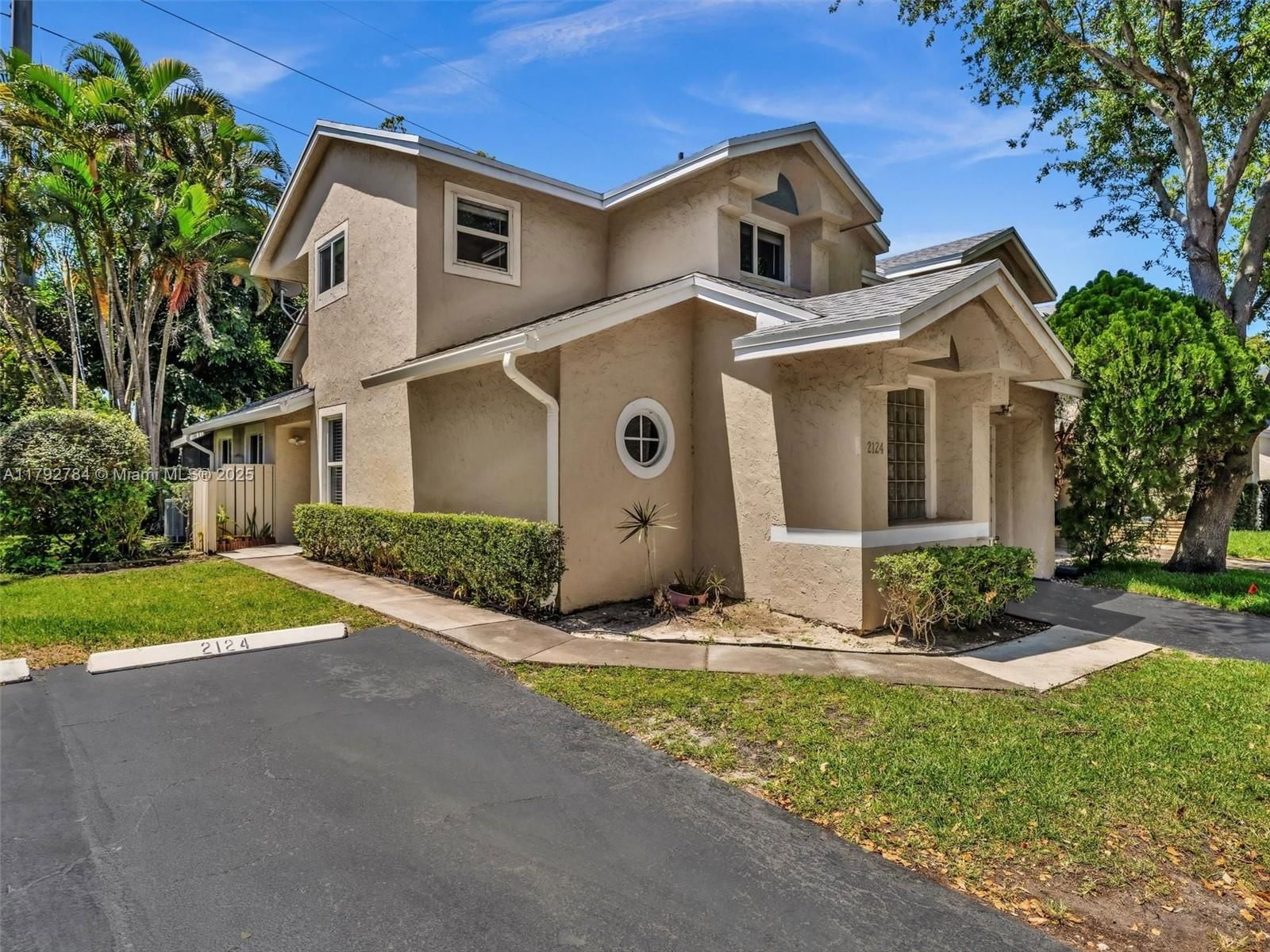 Real estate property located at 2124 Discovery Cir W, Broward, Discovery Pointe, Deerfield Beach, FL