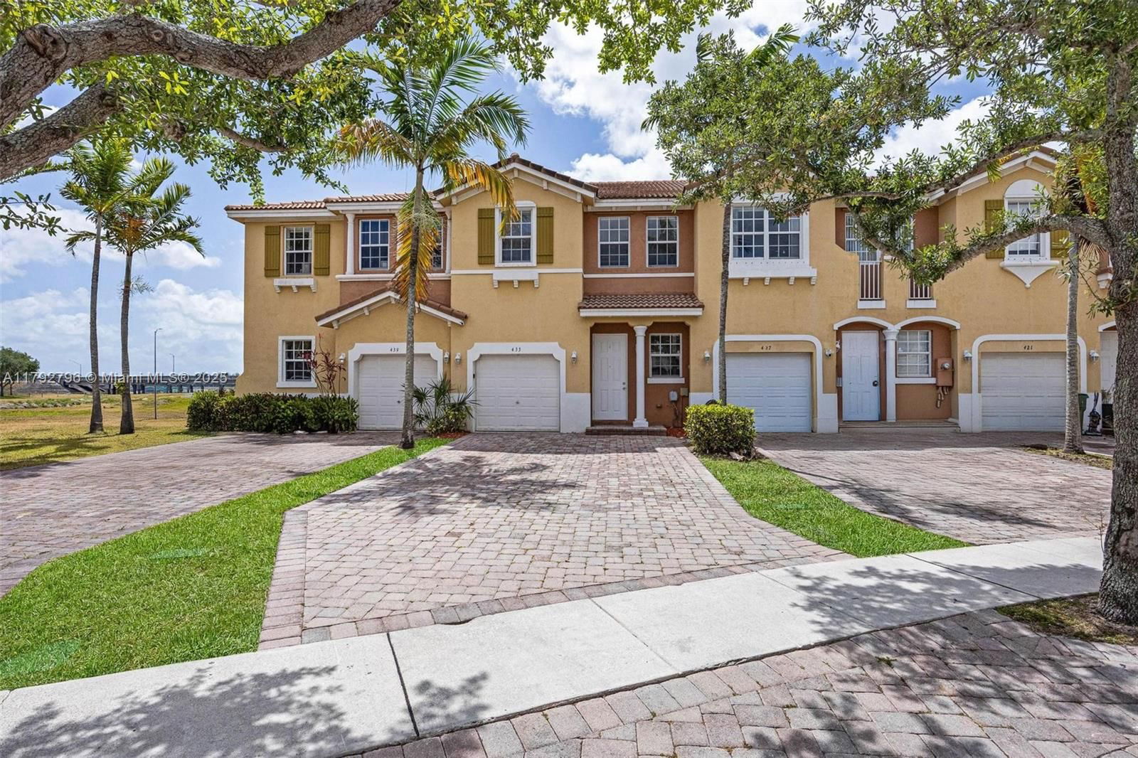 Real estate property located at 433 21st Ter, Miami-dade, Portofino Villas West, Homestead, FL