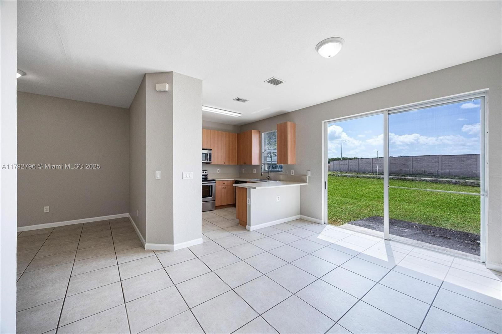 Real estate property located at 433 21st Ter, Miami-dade, Portofino Villas West, Homestead, FL