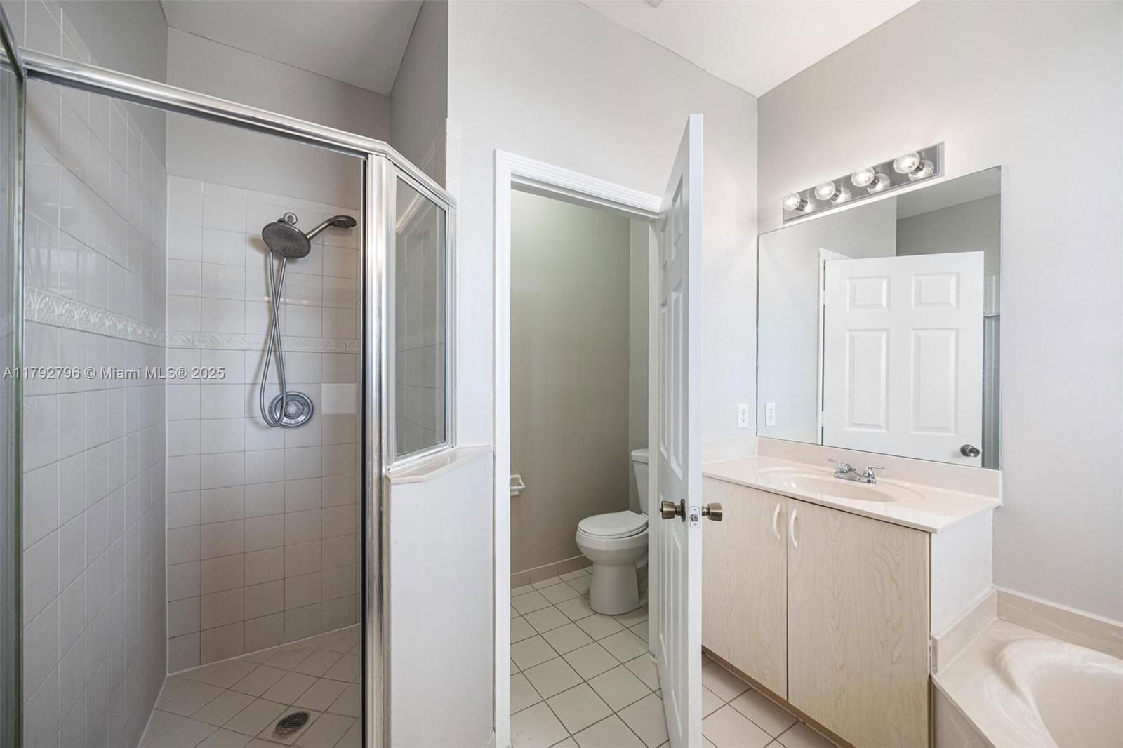 Real estate property located at 433 21st Ter, Miami-dade, Portofino Villas West, Homestead, FL